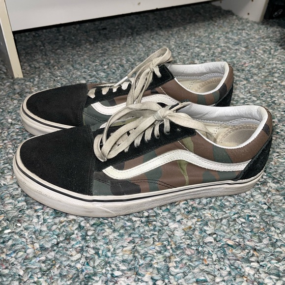 Camouflage Vans - Picture 2 of 5